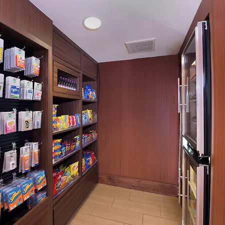 Fairfield Inn & Suites By Marriott Charleston North/Ashley Phosphate