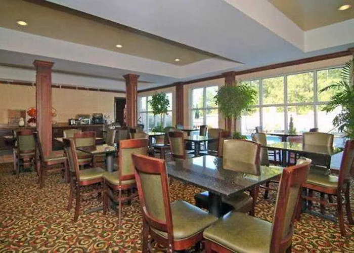 Fairfield & By Marriott Charleston North/ashley Phosphate Hotel North Charleston